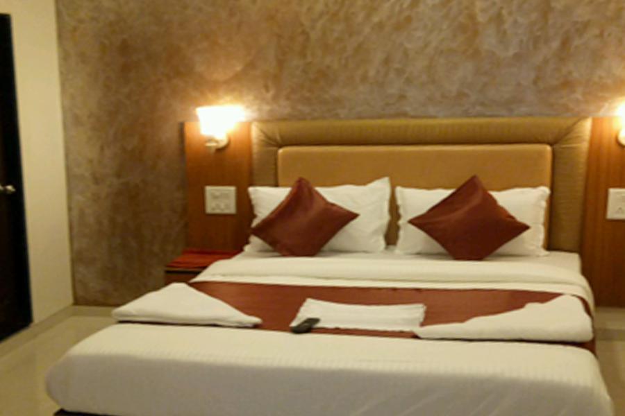 Flagship 83490 Hotel Bently Palace Мумбаи Экстерьер фото