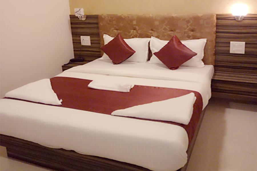 Flagship 83490 Hotel Bently Palace Мумбаи Экстерьер фото